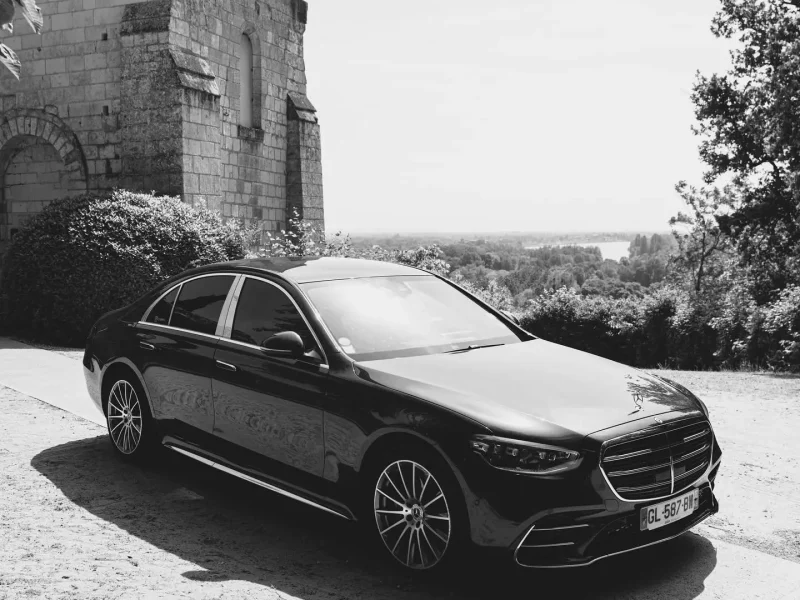 Angers Chauffeur prive Chalonnes-sur-Loire Nantes Angers-Avrille Beaucouze ecouflant Trelaze Aeroport VTC ANGERS PRESTIGE PRESTATION TAXI ANGERS CHAUFFEUR PRIVÉ PRIX ABORDABLE 24/24 7J7 SÉMINAIRE MARIAGE SOCIAL COSTUME HAUT DE GAMME UBER GROUPE CONFORT MIS À DISPOSITION CÉLÉBRITÉS STAR ACCOMPAGNEMENT ARTISTE DISCRET A L'ÉCOUTE CLIENT GARE AÉROPORT