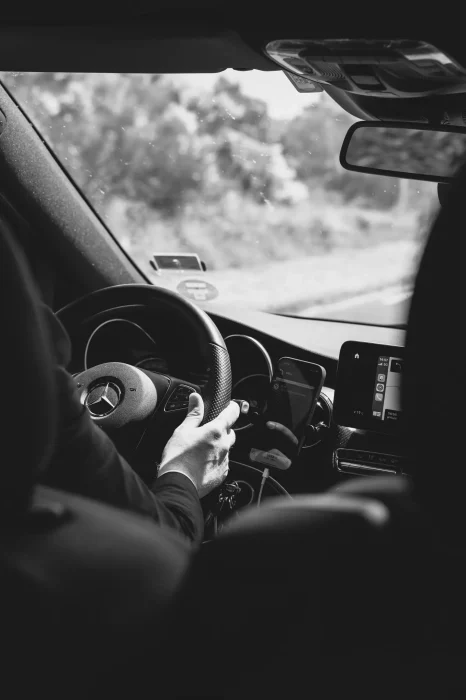 Angers Chauffeur prive Chalonnes-sur-Loire Nantes Angers-Avrille Beaucouze ecouflant Trelaze Aeroport VTC ANGERS PRESTIGE PRESTATION TAXI ANGERS CHAUFFEUR PRIVÉ PRIX ABORDABLE 24/24 7J7 SÉMINAIRE MARIAGE SOCIAL COSTUME HAUT DE GAMME UBER GROUPE CONFORT MIS À DISPOSITION CÉLÉBRITÉS STAR ACCOMPAGNEMENT ARTISTE DISCRET A L'ÉCOUTE CLIENT GARE AÉROPORT